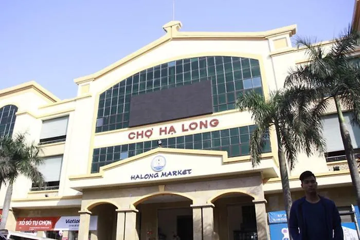 Khách sạn hẻo lánh Ngọc Anh 3*