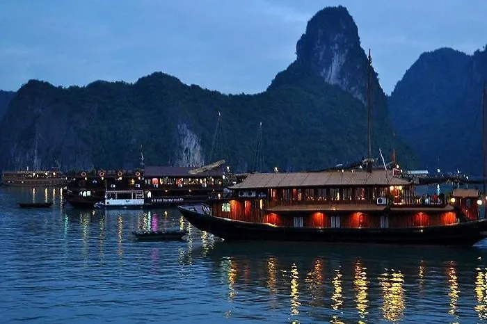 Ngọc Anh Hạ Long